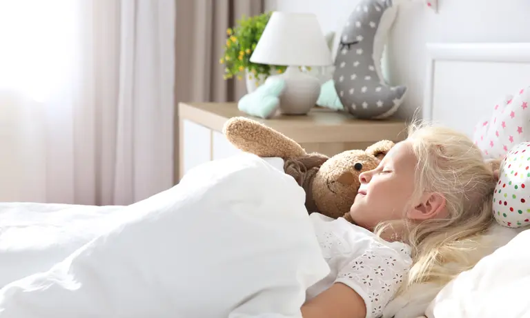 Troubles du sommeil chez les enfants : causes et solutions