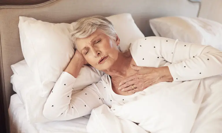 Ménopause et troubles du sommeil : qu'est-ce qui aide vraiment ?