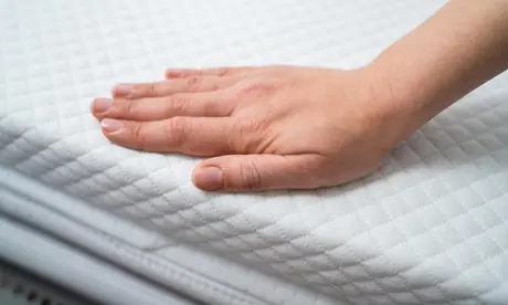 Pourquoi un surmatelas lourd dure plus longtemps : le guide sur la densité