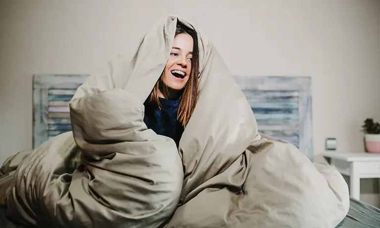 Les couvertures lestées sont-elles la solution à vos problèmes de sommeil ?